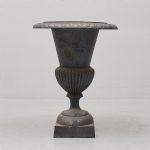 1198 7301 GARDEN URN